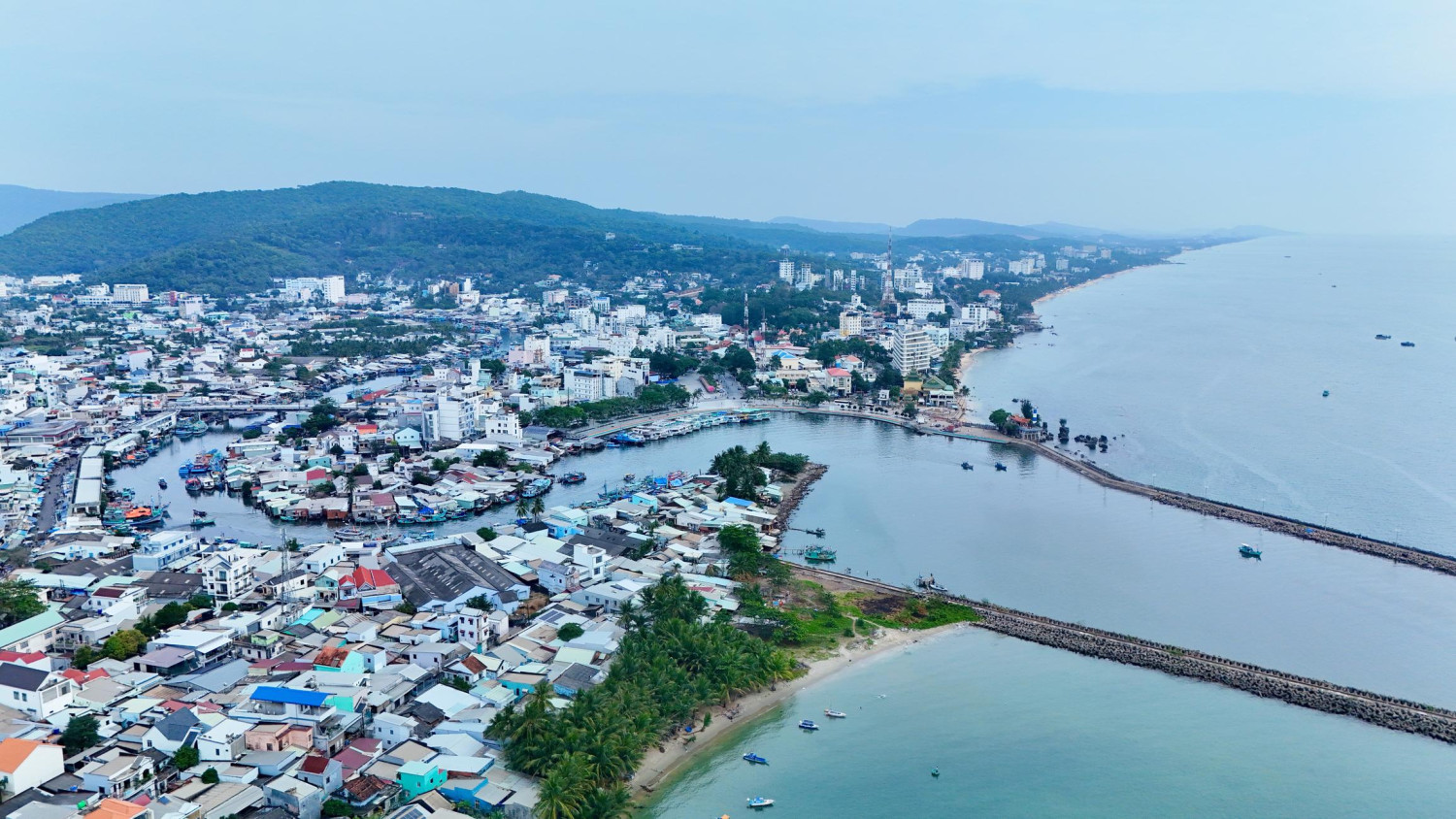 Chành xe vận chuyển hàng từ TP.HCM đi Quảng Trị nhanh chóng – Giá tốt, giao hàng an toàn